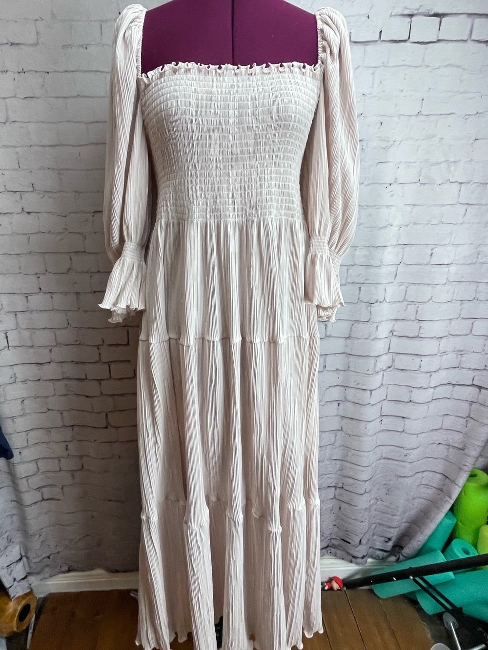 Nothing fits but size M/L cream colored kiko maxi dress
